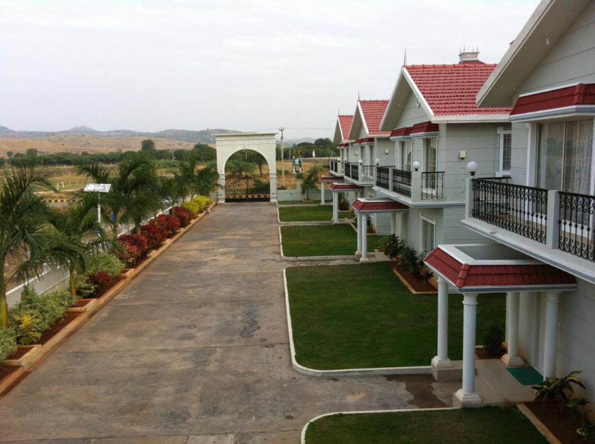 Sai Maa Resort And Convention Centre Puttaparthi Eksteriør bilde